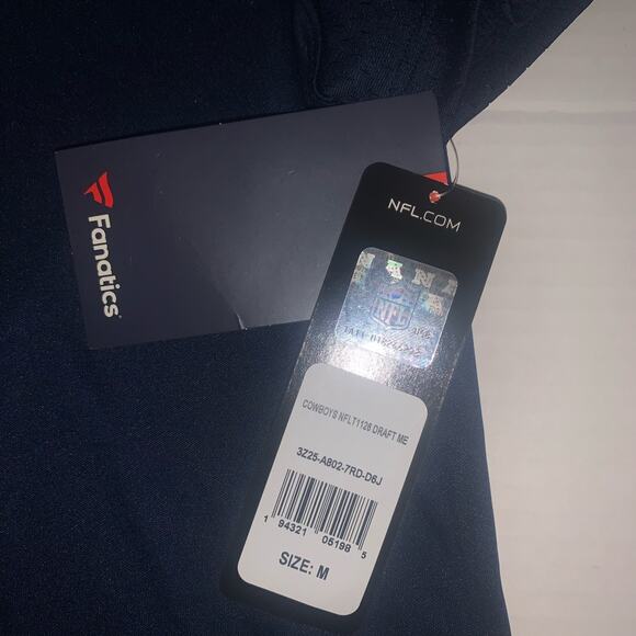 FANATICS DALLAS COWBOYS Lace-Up Shirt. M - Picture 4 of 11